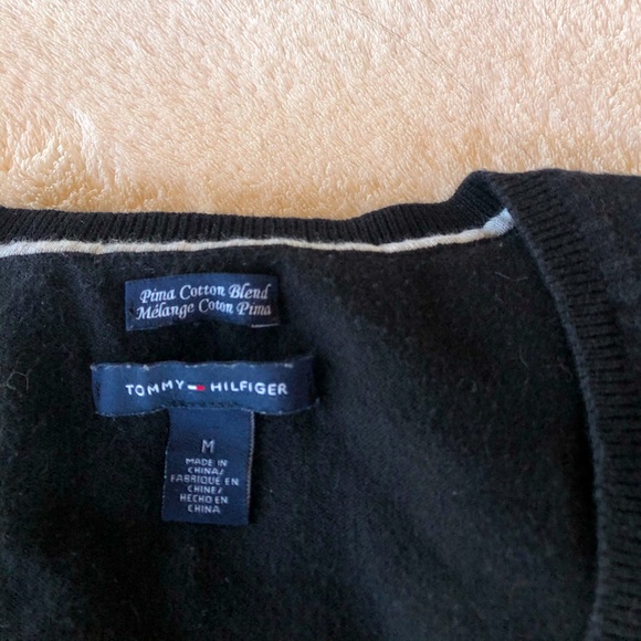 Tommy Hilfiger v-neck sweater - Picture 4 of 4